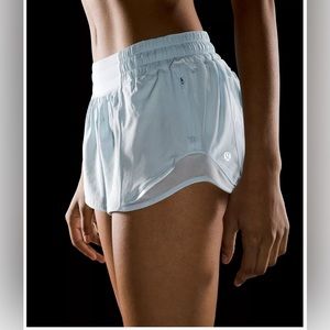 Size 4 Lululemon Hotty Hot Short 2.5” Low rise Powder Blue